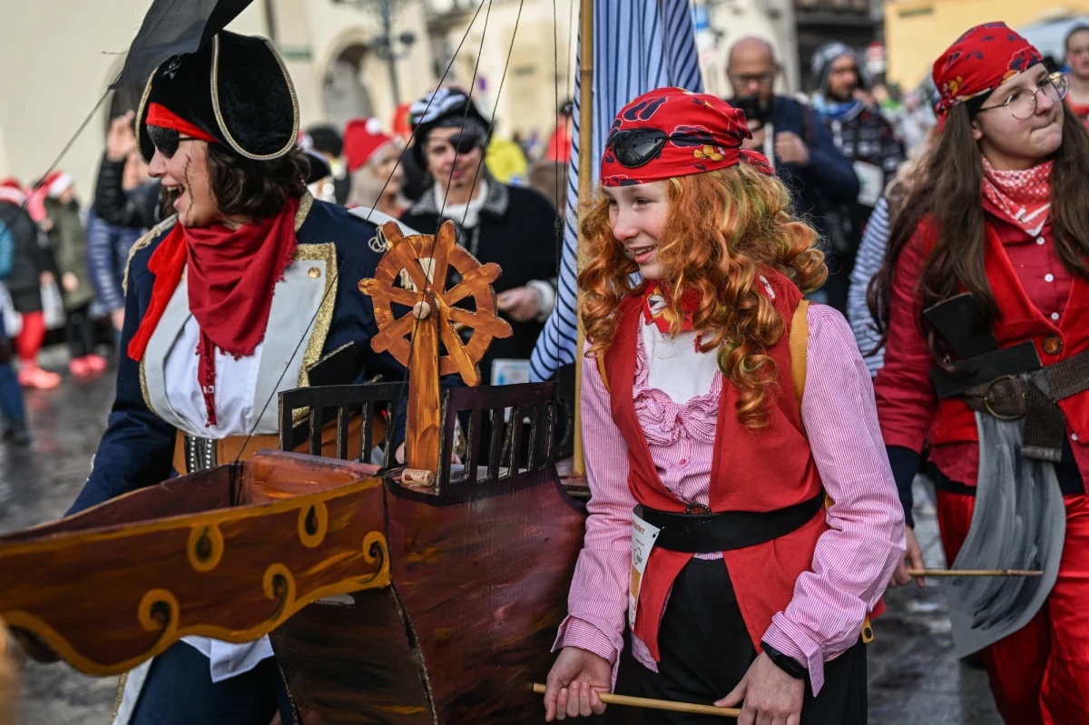 To będzie zarówno rywalizacja sportowa, jak i kolorowa zabawa kończąca rok. 31 grudnia w Krakowie odbędzie się 19. Bieg Sylwestrowy. Uczestnicy pobiegną w fantazyjnych przebraniach i pomogą Fundacji Wspierania Kardiochirurgii Dziecięcej Schola Cordis.