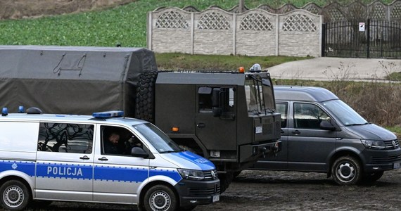 Rosyjską rakietę przelatującą przez polskie niebo dostrzegło wielu mieszkańców przygranicznych miejscowości. "Ludzie widzieli przelatujący obiekt i słyszeli potężny świst, ewidentnie leciał on znad granicy z Ukrainą w głąb kraju" - relacjonował pan Przemysław, a także inne osoby, z którymi rozmawiali dziennikarze RMF FM.