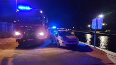Nietrzeźwy mężczyzna wpadł do kanału portowego w Łebie