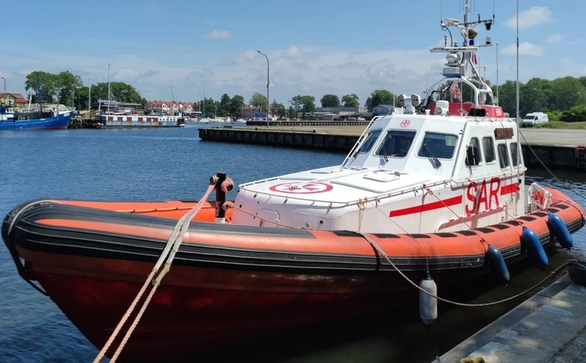 ​Absolutny rekord interwencji podjętych przez Morską Służbę Poszukiwania i Ratownictwa (MSPiR). W 2023 roku nad Bałtykiem ratownicy Służby brali udział w 444 akcjach. Jak przyznaje w rozmowie z reporterem RMF FM dyrektor MSPiR, należy pamiętać, że działalność służby to nie tylko interwencje na plażach, ale często praca w trudnych warunkach daleko od brzegu, nocą i w minusowych temperaturach.