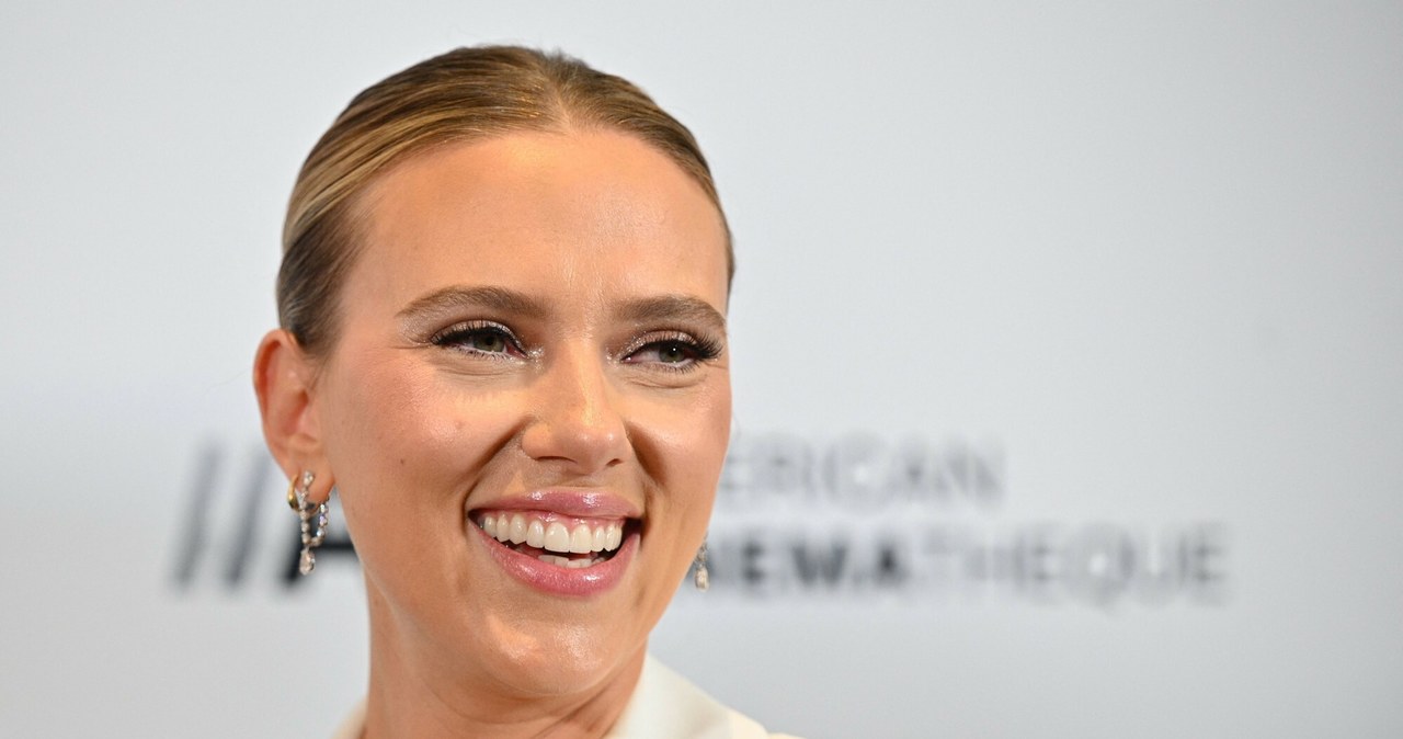 Scarlett Johansson starred in a Christmas comedy when she was 11 years old