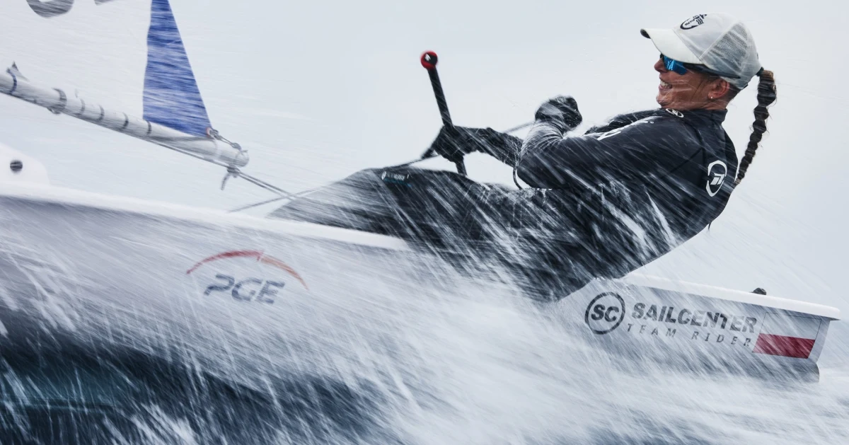 Cztery kwalifikacje do igrzysk olimpijskich Paryż 2024, medale imprez rangi mistrzowskiej zarówno wśród seniorów, jak i w kategoriach młodzieżowych, dominacja światowa polskich żeglarzy z niepełnosprawnościami, ponadto sukcesy organizacyjne - rok 2023 dla polskiego żeglarstwa z pewnością był okresem pełnym wyzwań. Czy był to rok udany? "Nigdy nie jest tak dobrze, aby nie mogło być jeszcze lepiej" - mówi Tomasz Chamera, prezes Polskiego Związku Żeglarskiego.