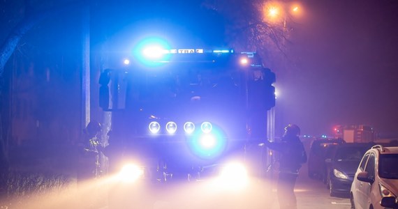 Nocny pożar Domu Pomocy Społecznej na Nowym Mieście w Warszawie. Jedna osoba zginęła, a kolejna trafiła do szpitala. Konieczna była ewakuacja 25 osób.