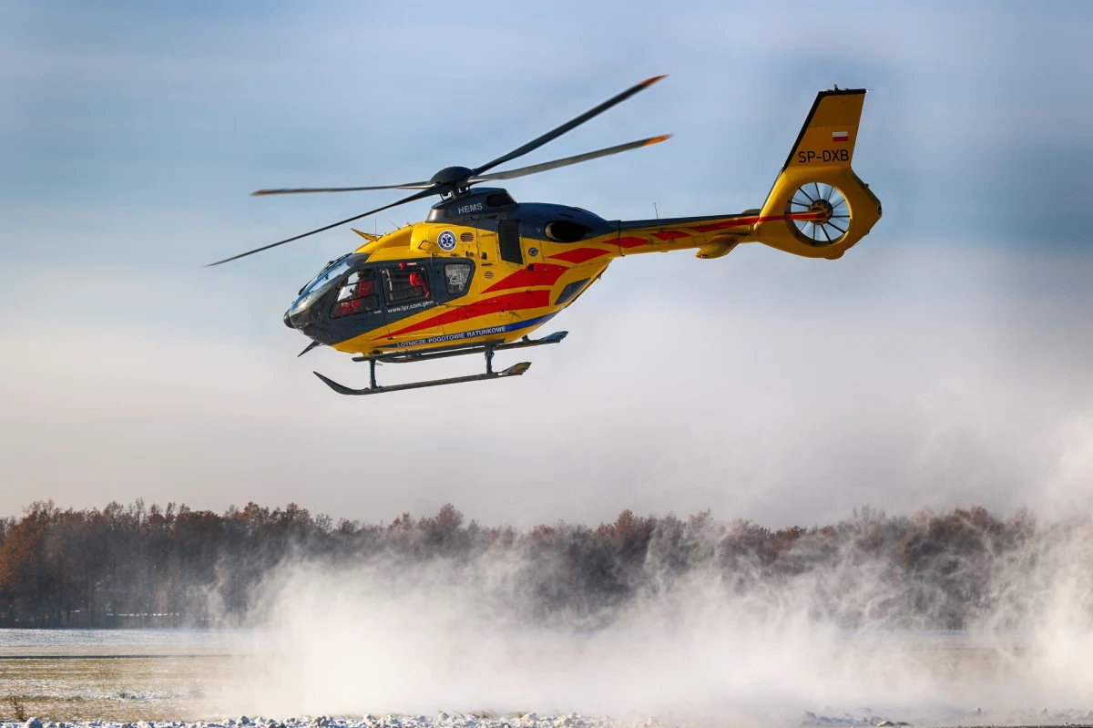 Od wczoraj dwie kolejne bazy lotniczego pogotowia ratunkowego dyżurują przez całą dobę. To placówki w Poznaniu oraz Lublinie. Do tej pory tylko cztery bazy w całej Polsce oferowały pomoc przez 24 godziny na dobę.