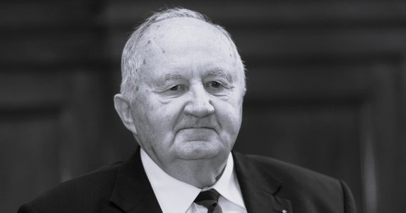 W wieku 90 lat zmarł prof. dr hab. Wojciech Łączkowski, były sędzia Trybunału Konstytucyjnego, przewodniczący Państwowej Komisji Wyborczej w latach 1994-97, autorytet w dziedzinie prawa finansowego i administracyjnego - poinformował Uniwersytet im. Adama Mickiewicza w Poznaniu.