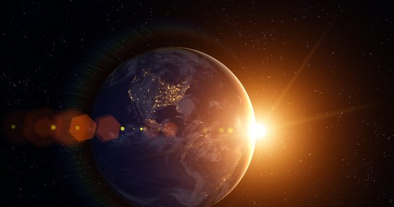 W środę Ziemia znajdzie się w punkcie swojej orbity położonym najbliżej Słońca. Przez punkt peryhelium nasza planeta przejdzie 3 stycznia w nocy o godzinie 1.39 polskiego czasu.