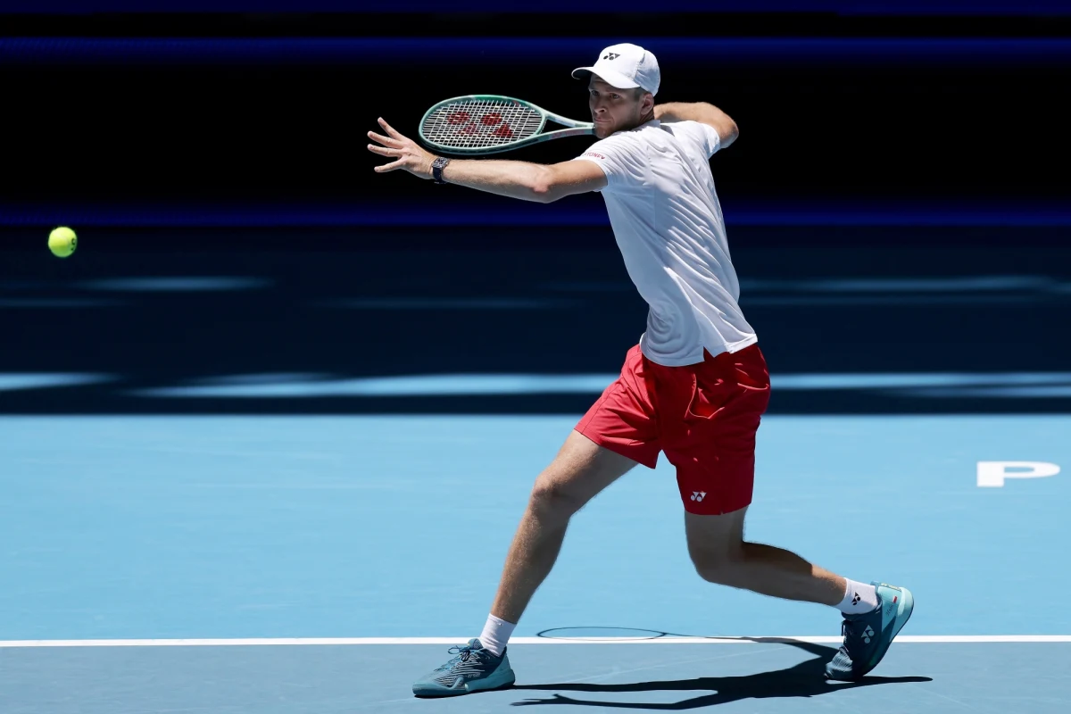 Polska pokonała Chiny 3:0 i awansowała do półfinału rozgrywanego w Australii tenisowego turnieju United Cup. Punkty dla Biało-Czerwonych zdobyli w singlu Iga Świątek i Hubert Hurkacz oraz mikst Katarzyna Piter, Jan Zieliński.