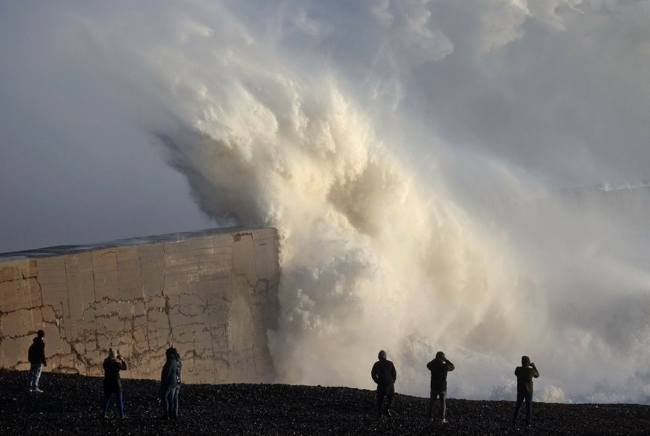 /ADRIAN DENNIS / AFP /East News