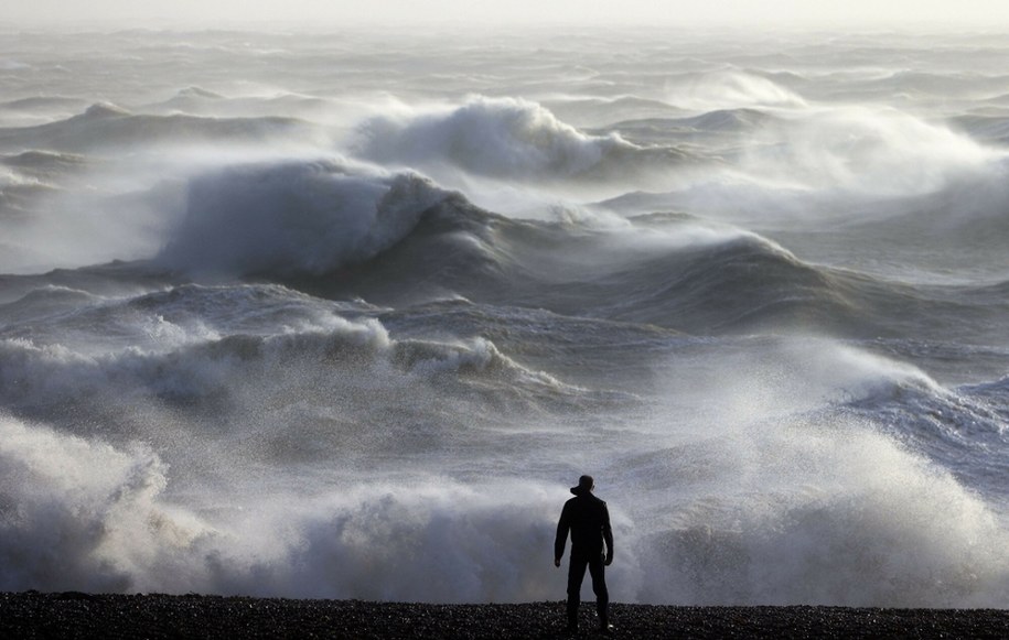 /ADRIAN DENNIS / AFP /East News