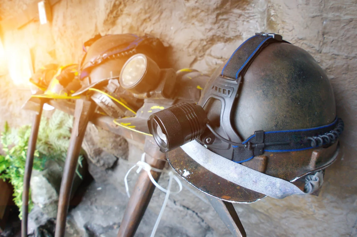 Sześciu górników zostało poszkodowanych w wyniku wstrząsu, do którego doszło w środę w należących do KGHM Zakładach Górniczych w Lubinie. Wstrząs miał siłę górniczej "szóstki".