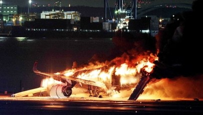 Cud na lotnisku w Tokio. Jak udało się uratować życie niemal 400 osób?
