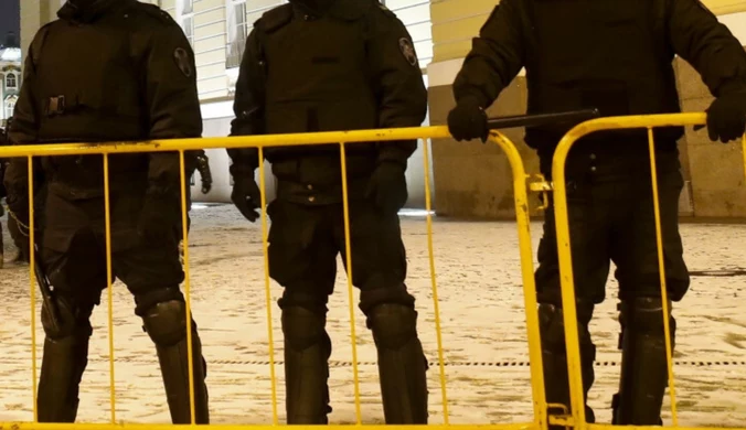 Naloty policji w Petersburgu. Zatrzymanym cudzoziemcom postawiono ultimatum