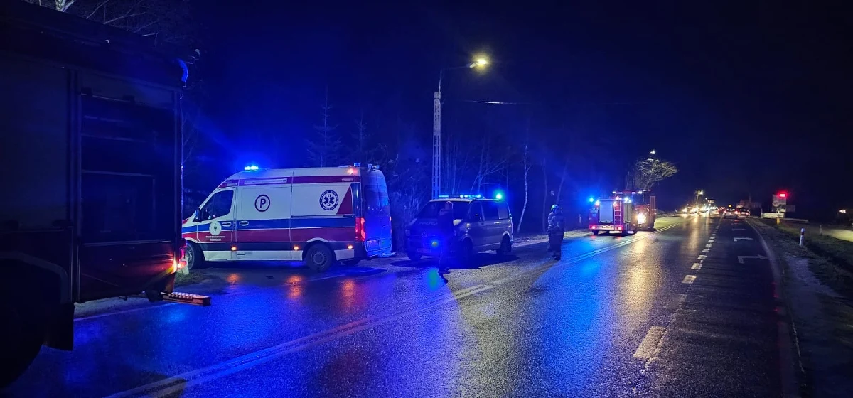 Wypadek na drodze krajowej numer 52 na odcinku Andrychów-Wadowice. W Inwałdzie samochód potrącił pieszego. 