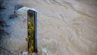 Przekroczenia stanów alarmowych i ostrzegawczych na rzekach w Śląskiem