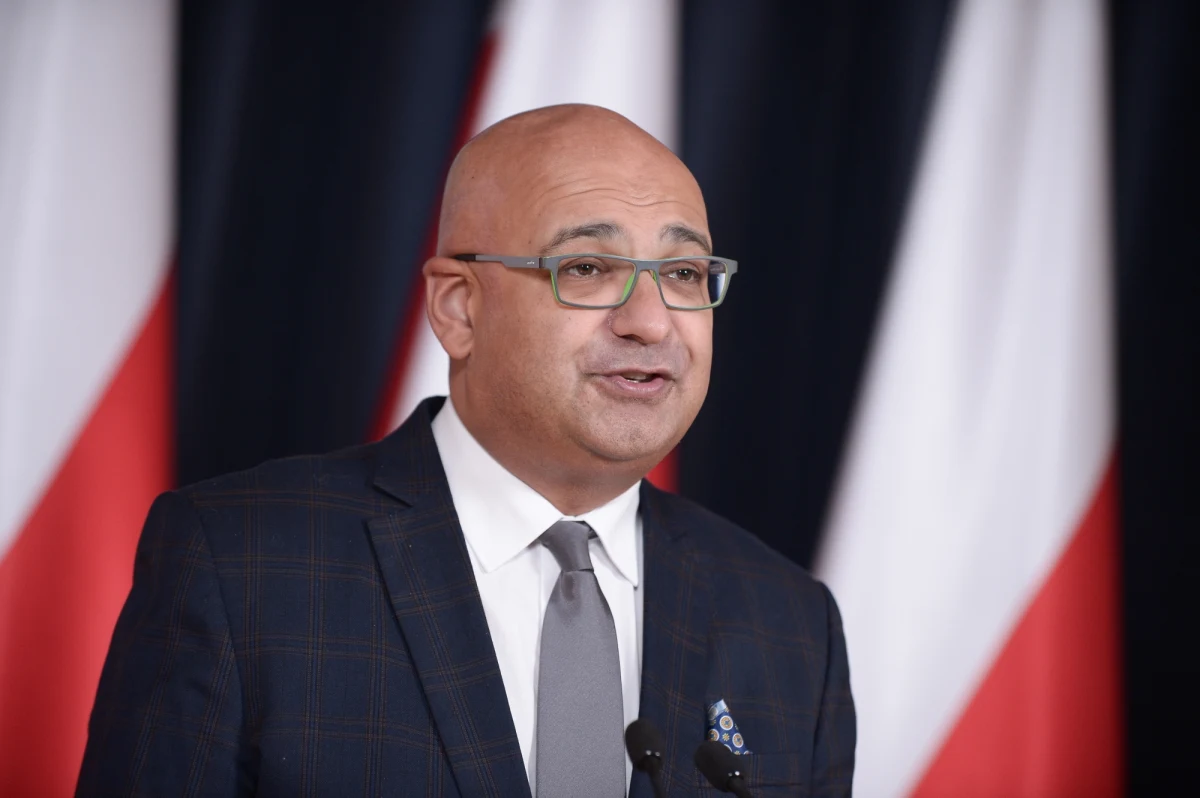 Z funkcji Głównego Inspektora Transportu Drogowego odwołany został Alvin Gajadhur - dowiedział się reporter RMF FM Mariusz Piekarski. Wniosek ministra infrastruktury Dariusza Klimczaka podpisał premier Donald Tusk. 