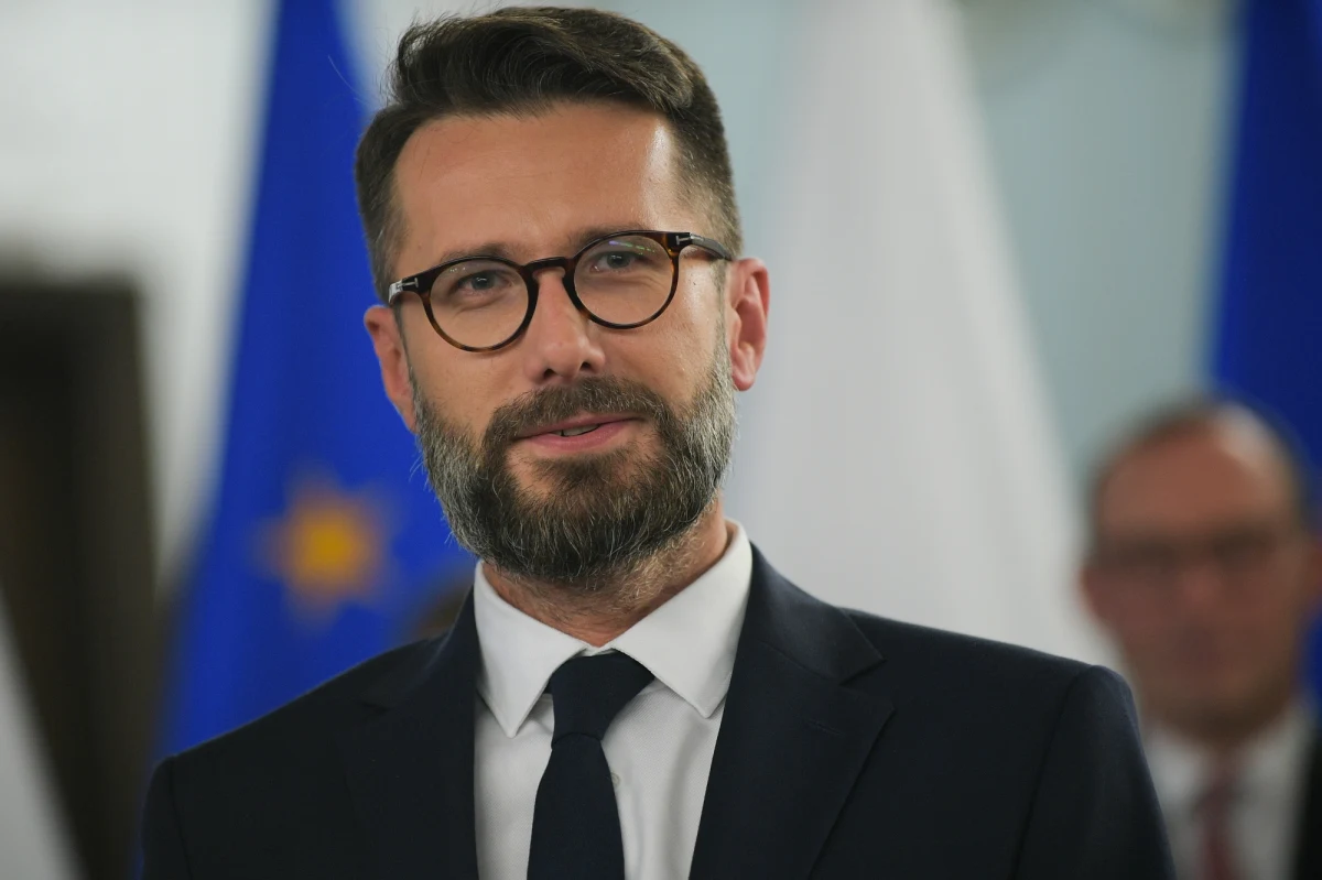 "To próba ukarania kogoś za walkę z korupcją" - tak o wyroku skazującym byłego szefa MSWiA Mariusza Kamińskiego mówił w Rozmowie o 7:00 w RMF FM i internetowym Radiu RMF24 Radosław Fogiel. Były rzecznik PiS podkreślał, że "minister Kamiński jest człowiekiem honorowym, odważnym, krystalicznie uczciwym". 