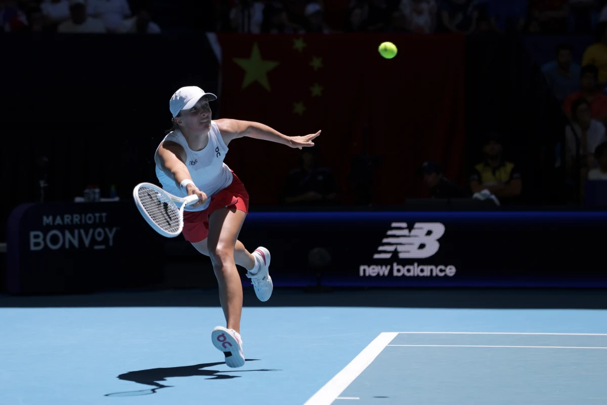 Polscy tenisiści walczą w turnieju United Cup i są na dobrej drodze do wygranej. Przy okazji pokazują, że są w doskonałej dyspozycji nie tylko przed Australian Open, ale także przed całym olimpijskim sezonem. O nadziejach na 2024 rok opowiedział nam redaktor naczelny magazynu „Tenisklub” Adam Romer.