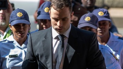 Oscar Pistorius wyszedł z więzienia. 11 lat temu sportowiec zastrzelił narzeczoną