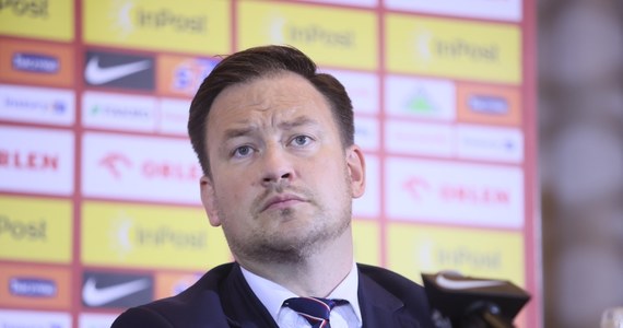 Związek jest organizacją apolityczną i absolutnie nie chcielibyśmy tej polemiki prowadzić na obszarze sportowym. Chcemy, żeby piłka nas łączyła - mówi Łukasz Wachowski, Sekretarz Generalny PZPN. Decyzją ministra sportu i turystyki Sławomira Nitrasa Polski Związek Piłki Nożnej nie otrzyma ponad 300 milionów złotych na budowę Narodowego Centrum Szkolenia, Badań i Treningu Piłki Nożnej w Otwocku.