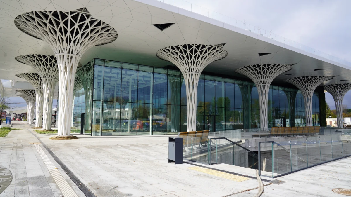 Nowy dworzec w Lublinie za tydzień - 12 stycznia - powita pierwszych pasażerów. Podczas dni otwartych mieszkańcy przekonają się, jak zrealizowana została jedna z najważniejszych w ostatnich latach inwestycji i co się zmieniło na dworcu.