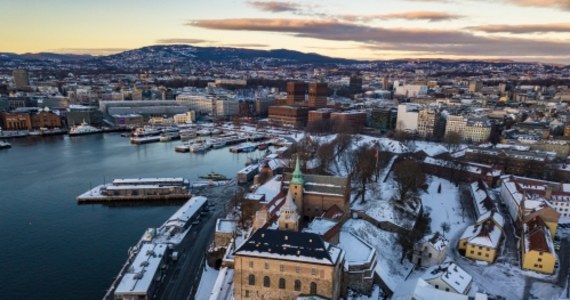 W Oslo w nocy termometry wskazały minus 31,1 stopnia Celsjusza. Jest to najniższa temperatura, jaką odnotowano w stolicy Norwegii w całej historii pomiarów.