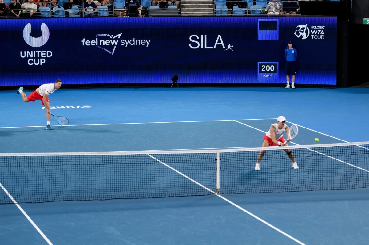 Polscy tenisiści ulegli Niemcom 1:2 w rozegranym w Sydney finale drużynowego turnieju United Cup. W decydującej grze podwójnej Iga Świątek i Hubert Hurkacz przegrali z Laurą Siegemund i Alexandrem Zverevem 4:6, 7:5, 4-10.