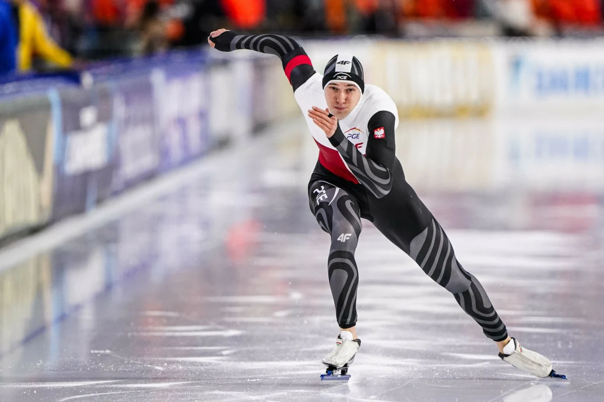 Marek Kania zdobył w Heerenveen brązowy medal mistrzostw Europy w łyżwiarstwie szybkim na dystansie 500 m. To trzeci krążek biało-czerwonych w trwającej imprezie w Holandii. Zwyciężył reprezentant gospodarzy Jenning De Boo.