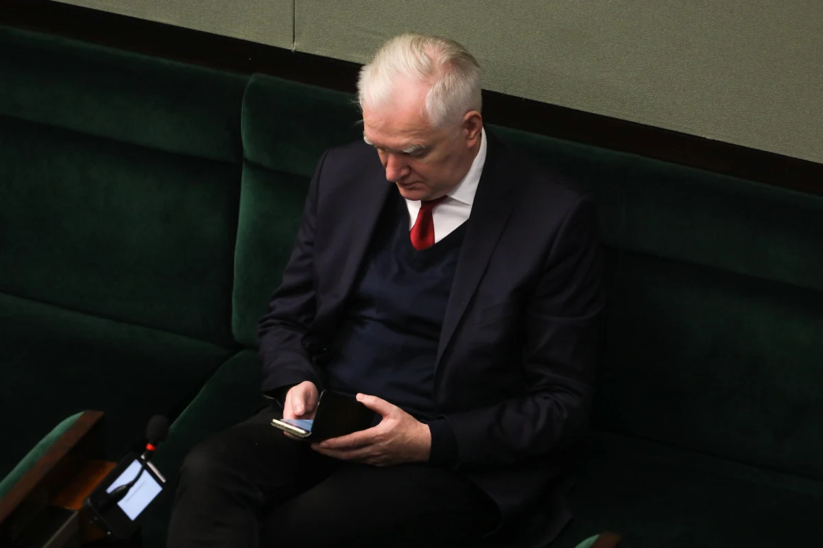 Dziś przed komisją śledczą ds. tzw. wyborów korespondencyjnych stanie pierwszy świadek: b. wicepremier Jarosław Gowin. Zapytamy J.Gowina, kto podejmował decyzje dot. przeprowadzenia wyborów, kto był za, a kto przeciw, czy były jakieś naciski - mówi wiceszef komisji Jacek Karnowski (KO).
