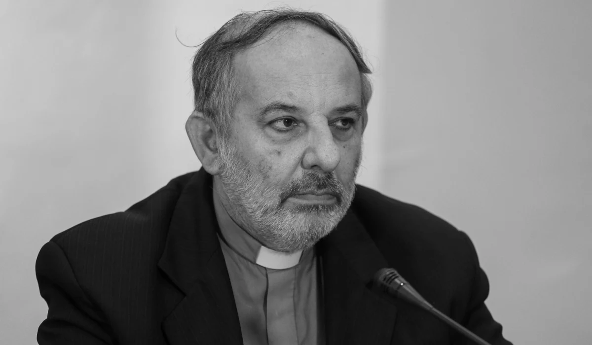 Przed południem napłynęły do nas smutne informacje. W wieku 67 lat zmarł ksiądz Tadeusz Isakowicz-Zaleski - duchowny katolicki obrządków ormiańskiego i łacińskiego, duszpasterz osób niepełnosprawnych, współzałożyciel i prezes Fundacji im. Brata Alberta.