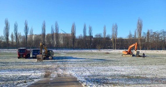 We wtorek rozpoczęły się prace budowlane na Skrze. Warszawiacy będą mogli skorzystać z nowego obiektu wiosną 2025 roku.