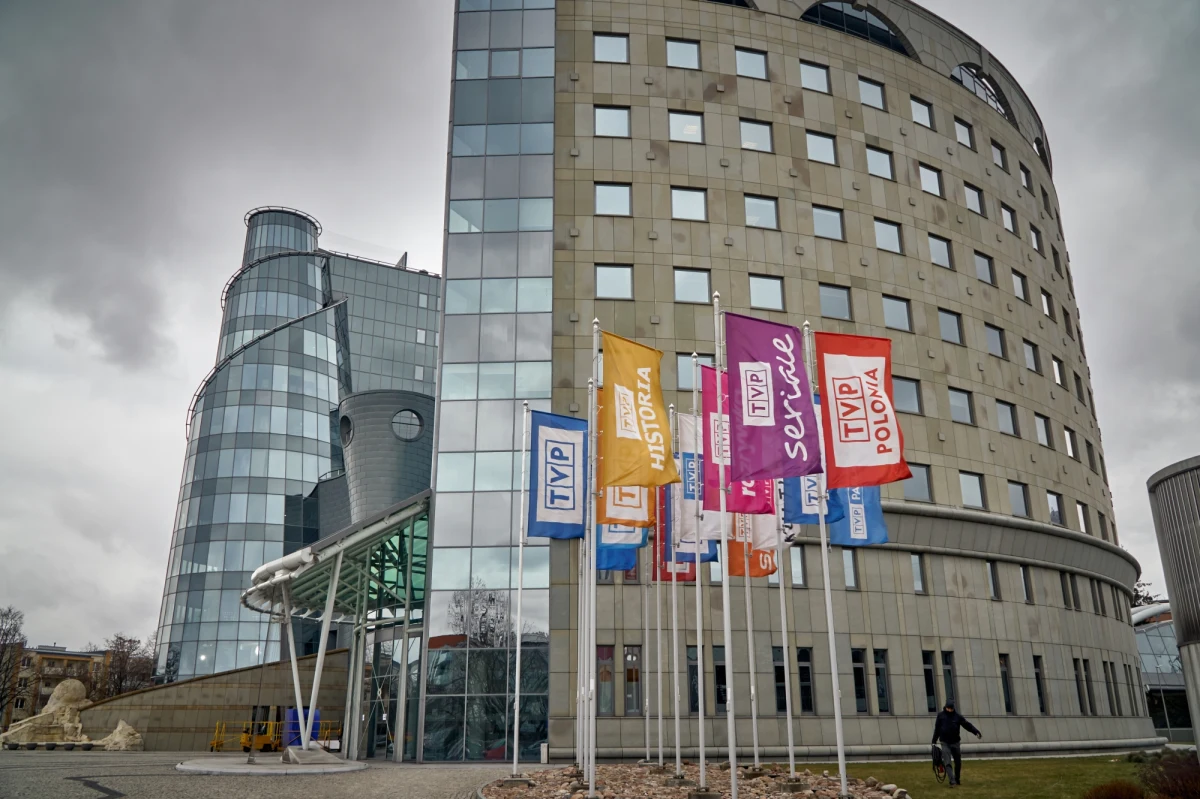 Sąd rejestrowy oddalił wniosek o wpis zmiany danych w Krajowym Rejestrze Sądowym dotyczących spółki "Telewizja Polska" Spółka akcyjna - napisał sędzia SN Kamil Zaradkiewicz w mediach społecznościowych.