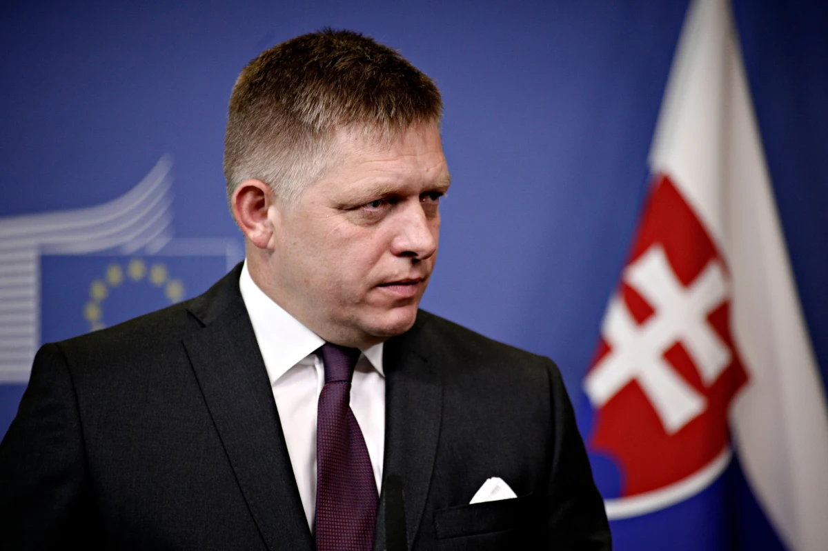 Posądzany o prorosyjskość premier Słowacji Robert Fico opublikował w gazecie „Pravda” komentarz, w którym skrytykował strategię Zachodu wobec wojny w Ukrainie. Wprost napisał, że chce normalizacji stosunków z Rosją.