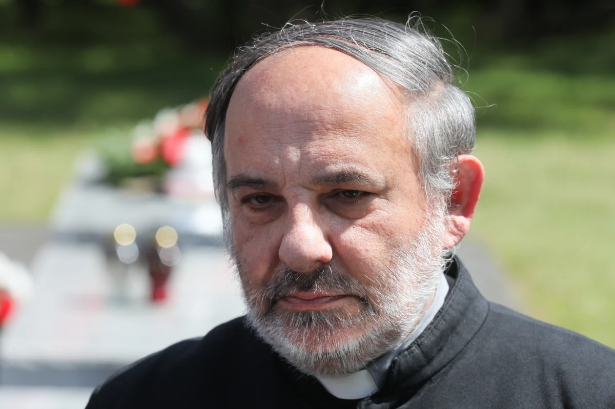 Uroczystości pogrzebowe ks. Tadeusza Isakowicza-Zaleskiego, założyciela i prezesa Fundacji im. Brata Alberta i duszpasterza Ormian w Polsce, odbędą się w podkrakowskich Radwanowicach i potrwają dwa dni. W środę 17 stycznia oprawiona zostanie msza św. żałobna, a dzień później msza pogrzebowa. Kapłan spocznie na cmentarzu parafialnym w Rudawie. Ks. Tadeusz Isakowicz-Zaleski zmarł wczoraj po ciężkiej chorobie.