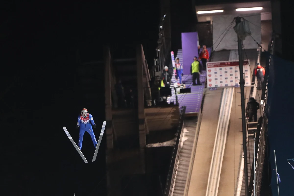 Już w piątek do Wisły (woj. śląskie) zjadą się kibice skoków narciarskich (nie tylko) z całej Polski. Odbędą się wtedy kwalifikacje do Pucharu Świata. Miasto, by ułatwić dotarcie kibicom na skocznię im. Adam Małysza, przygotowało specjalny transport.