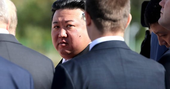 ​W Korei Północnej przeprowadzono publiczną egzekucję osób, które złamały krajowe przepisy dotyczące Covid-19 - wynika z opublikowanego w środę raportu Koreańskiego Instytutu Zjednoczenia Narodowego (KINU) z siedzibą w Seulu.