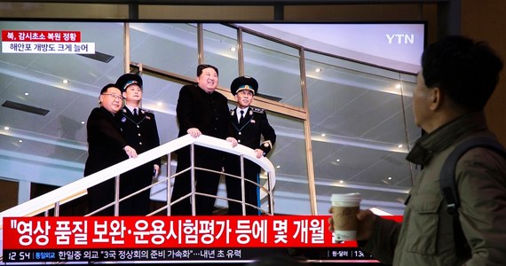 Przywódca Korei Północnej Kim Dzong Un określił Koreę Południową jako "głównego wroga" i zaznaczył, że nie będzie "unikał wojny" z nią - podała w środę państwowa północnokoreańska agencja prasowa KCNA, opisując wizyty Kima w zakładach zbrojeniowych.