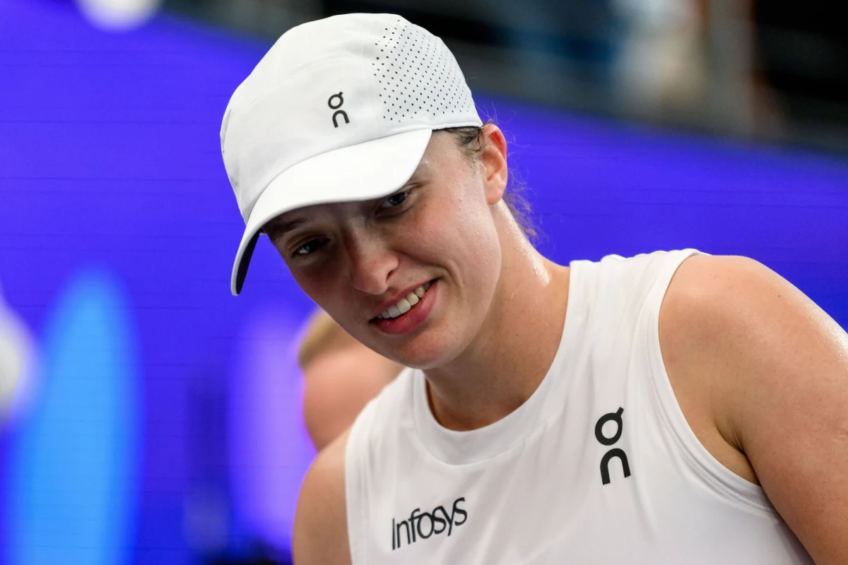 Iga Świątek rozpocznie udział w turnieju Australian Open od meczu z amerykańską tenisistką Sofią Kenin. Magda Linette trafiła na Dunkę Caroline Wozniacki, Magdalena Fręch na Australijkę Darię Saville, a Huberta Hurkacza czeka mecz z zawodnikiem z kwalifikacji. Losowanie odbyło się w czwartek w Melbourne. Turniej rozpocznie się w niedzielę. Rok temu najlepsi byli Białorusinka Aryna Sabalenka i Serb Novak Djokovic. Oboje zaczną od meczów z zawodnikami z kwalifikacji.