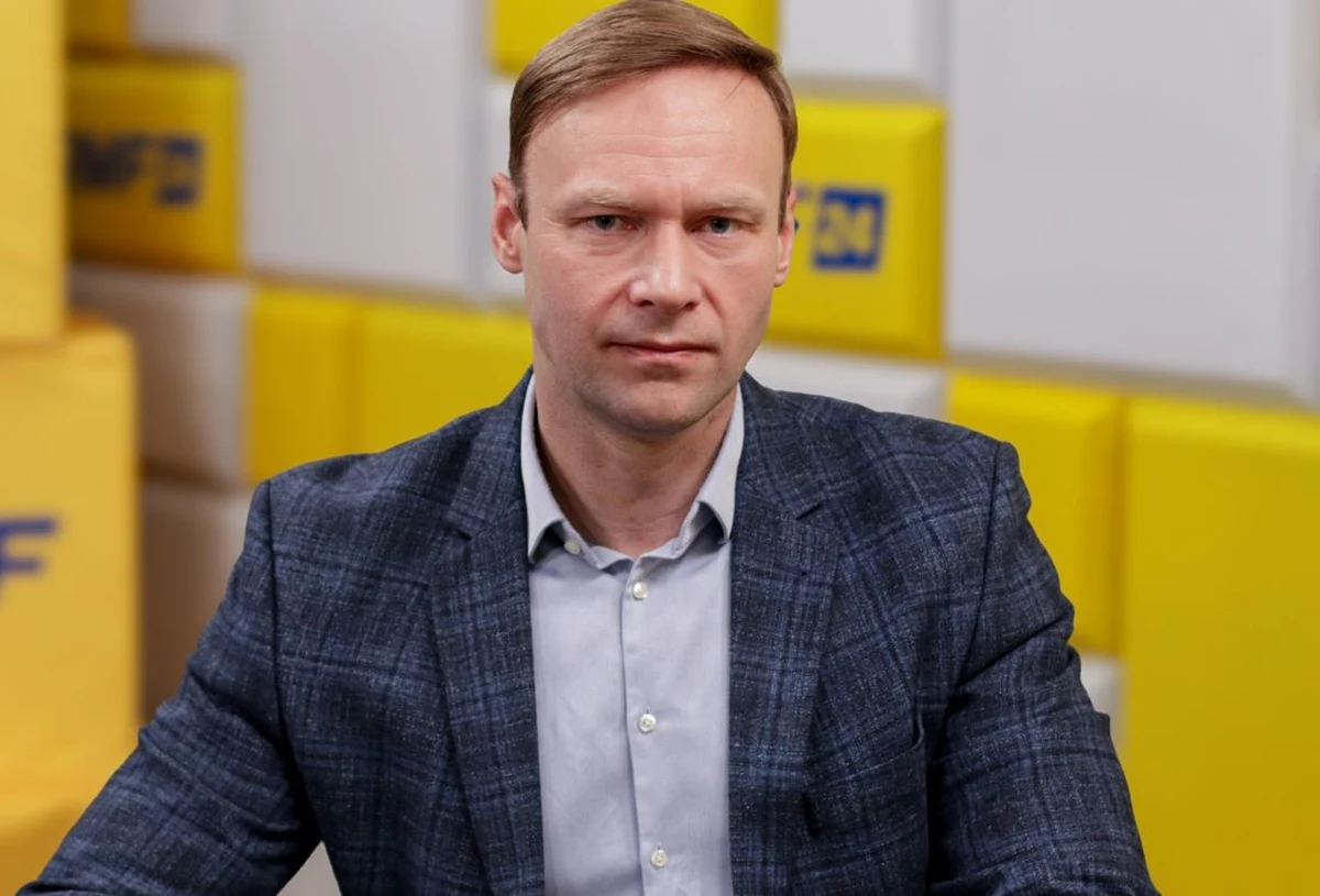 ​"Przyszło ich aż 14 policjantów" - tak szef gabinetu prezydenta, Marcin Mastalerek opisywał w RMF FM okoliczności zatrzymania w Pałacu Prezydenta Mariusza Kamińskiego i Macieja Wąsika. "Strasznie musieli się obawiać posłów" – mówił gość Roberta Mazurka i zapowiedział kolejne kroki prezydenta ws. przebywających w areszcie posłów PiS. "Wie, co robić" - zapewniał.  