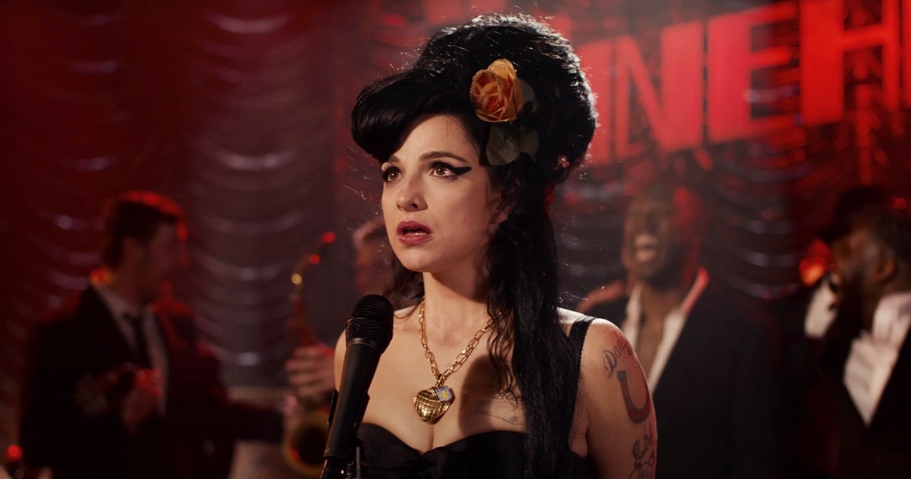 Na 12 kwietnia zaplanowano premierę biograficznego filmu "Back to Black. Historia Amy Winehouse". W legendarną piosenkarkę wcieli się znana z serialu "Branża" Marisa Abela. Pojawiła się właśnie teaserowa zapowiedź produkcji.  