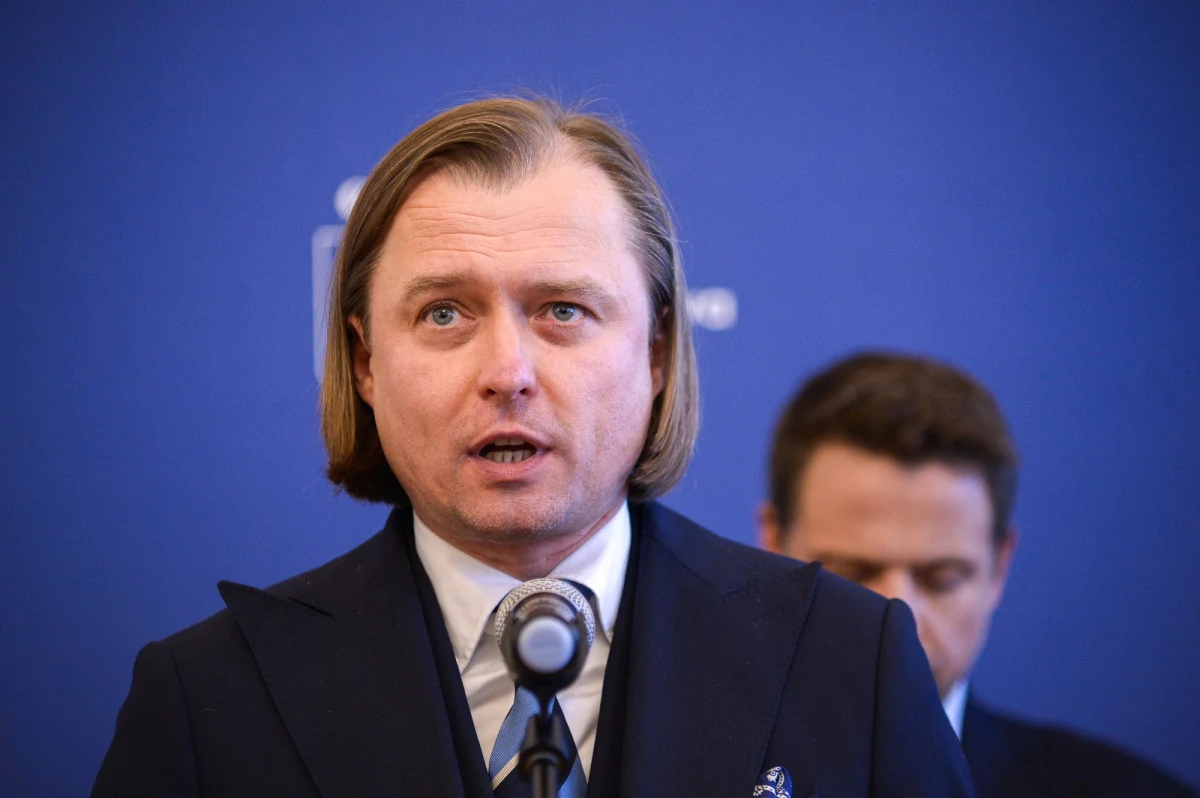 Akty nadania praw miejskich wręczył włodarzom jedenastu miejscowości wojewoda mazowiecki Mariusz Frankowski. Maciejowice, Magnuszew, Osieck, Ciepielów, Sienno i Dobre to niektóre z nowych miast na Mazowszu.