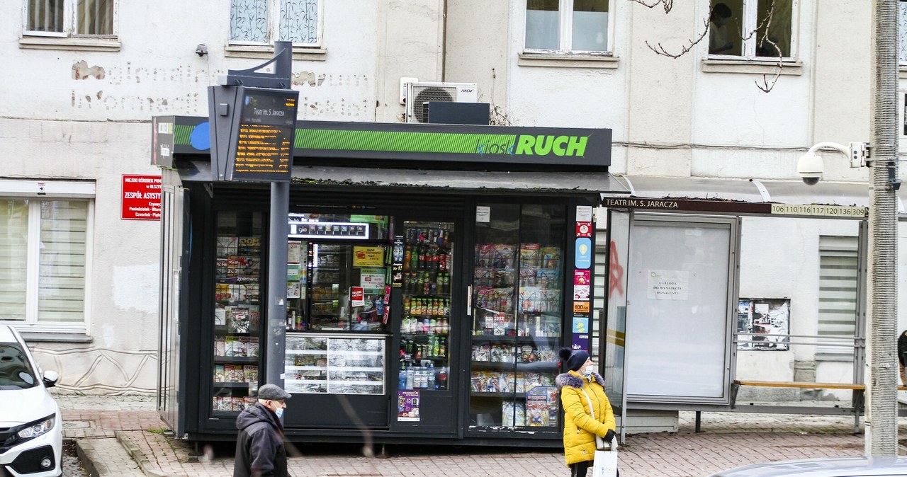 Kioski, Ruchu, znikają, krajobrazu, polskich, miast, Orlen, który, jest, większościowym, udziałowcem, potwierdza, wraz, końcem, To koniec kiosków Ruchu. Wyprzedają towar za grosze, decyzja zapadła