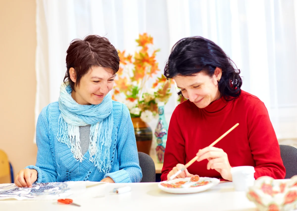 Mieszkania dla dorosłych osób w spektrum autyzmu powstaną w Kielcach - poinformował w czwartek kielecki magistrat. Nowy budynek z 12 lokalami stanie przy ul. Łopuszniańskiej. Za realizacje inwestycji będzie odpowiadać kielecki oddział Krajowego Towarzystwa Autyzmu.

