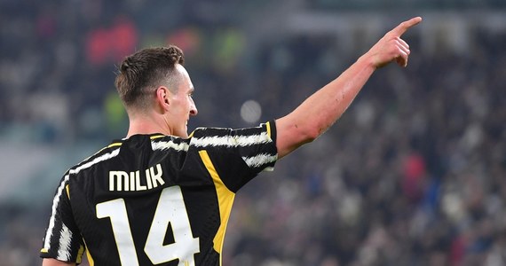 Arkadiusz Milik zdobył trzy bramki dla Juventusu w wygranym 4:0 ćwierćfinale piłkarskiego Pucharu Włoch u siebie z Frosinone. Na ławce rezerwowych gospodarzy pozostał bramkarz Wojciech Szczęsny. Półfinałowym rywalem drużyny z Turynu będzie Lazio Rzym.