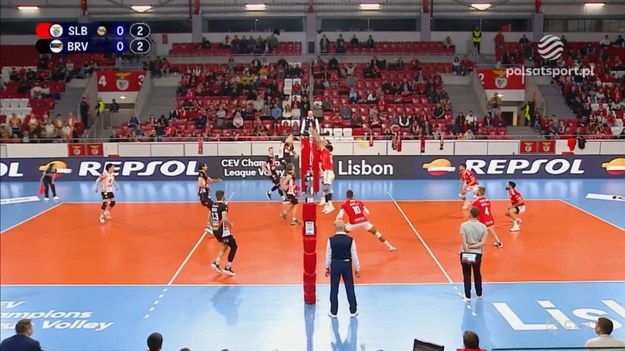 Skrót meczu SL Benfica – Berlin Recycling Volleys 1:3 (22:25, 22:25, 25:22, 24:26) - siatkówka; grupa Liga Mistrzów 2024.

