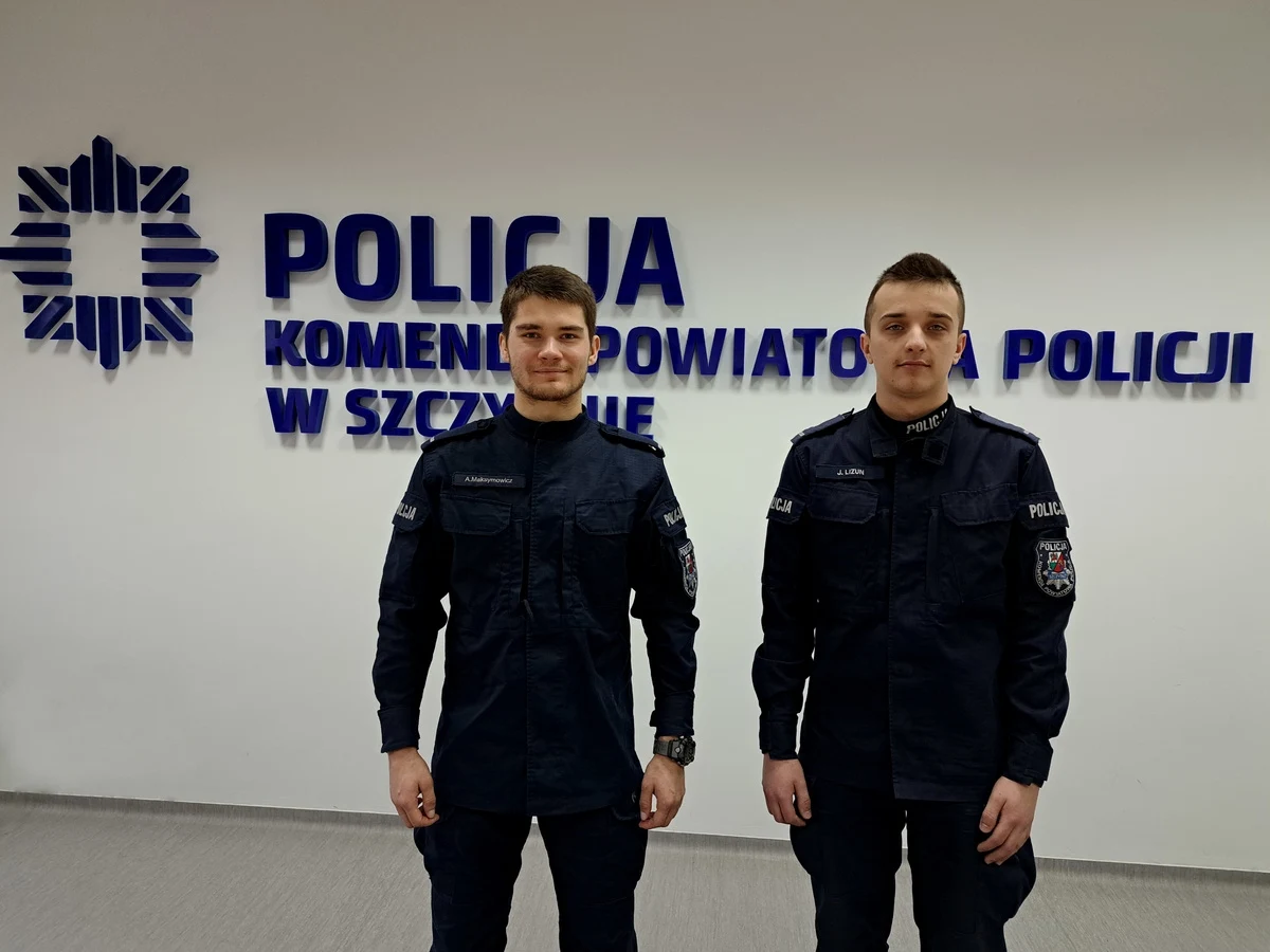 Policjanci patrolujący wieś Zabiele pod Wielbarkiem ( Warmińsko-Mazurskie) zauważyli, że z komina jednego z domów wydobywa się dym i ogień - paliły się sadze. Funkcjonariusze obudzili matkę i dwójkę dzieci, którzy nie mieli pojęcia o zagrożeniu.