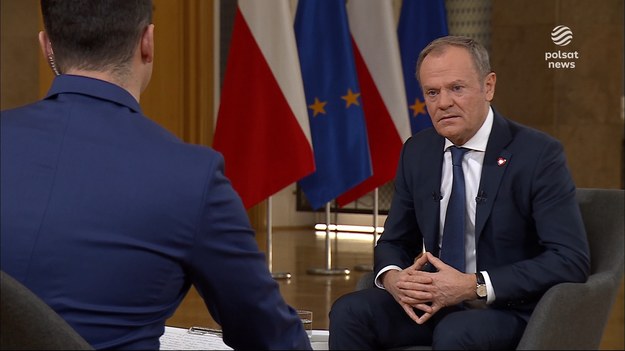 - Udam się do pana prezydenta m.in. żeby porozmawiać o charakterze mojej misji - w najbliższych dniach będę w Kijowie - wyjawił premier Donald Tusk. Tłumaczył, że zarówno dla niego jak i prezydenta "sytuacja na Ukrainie i na froncie jest kwestią nr 1 ze względu na polskie bezpieczeństwo". - Są tam też do załatwienia także inne sprawy związane choćby z interesami polskich przewoźników - mówił w odpowiedzi na pytanie Piotra Witwickiego. 