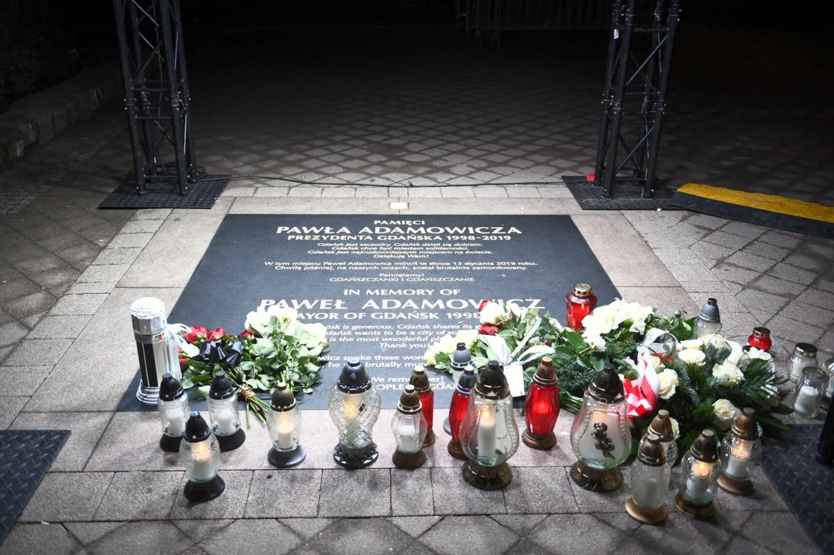 Mija pięć lat od ataku na Pawła Adamowicza. Doszło do niego podczas finału Wielkiej Orkiestry Świątecznej Pomocy na starym mieście w Gdańsku. Prezydent zmarł dzień później. Został zaatakowany przez Stefana Wilmonta. 