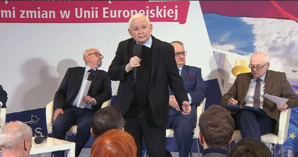 Jarosław Kaczyński podczas konferencji partyjnej PiS. Mówił m.in. o Kamińskim i Wąsiku