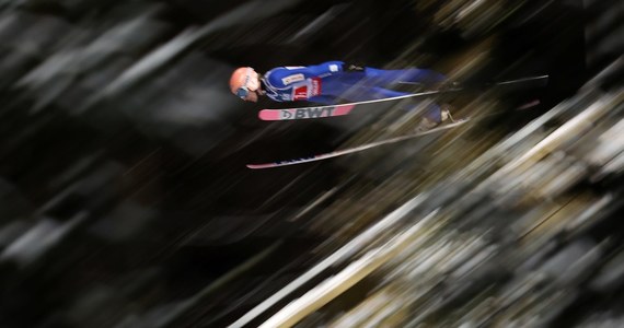 Dawid Kubacki i Piotr Żyła zajęli szóste miejsce w konkursie duetów Pucharu Świata w skokach narciarskich rozgrywanym w Wiśle. Wygrali Słoweńcy, a na podium znaleźli się jeszcze Austriacy i Niemcy. 