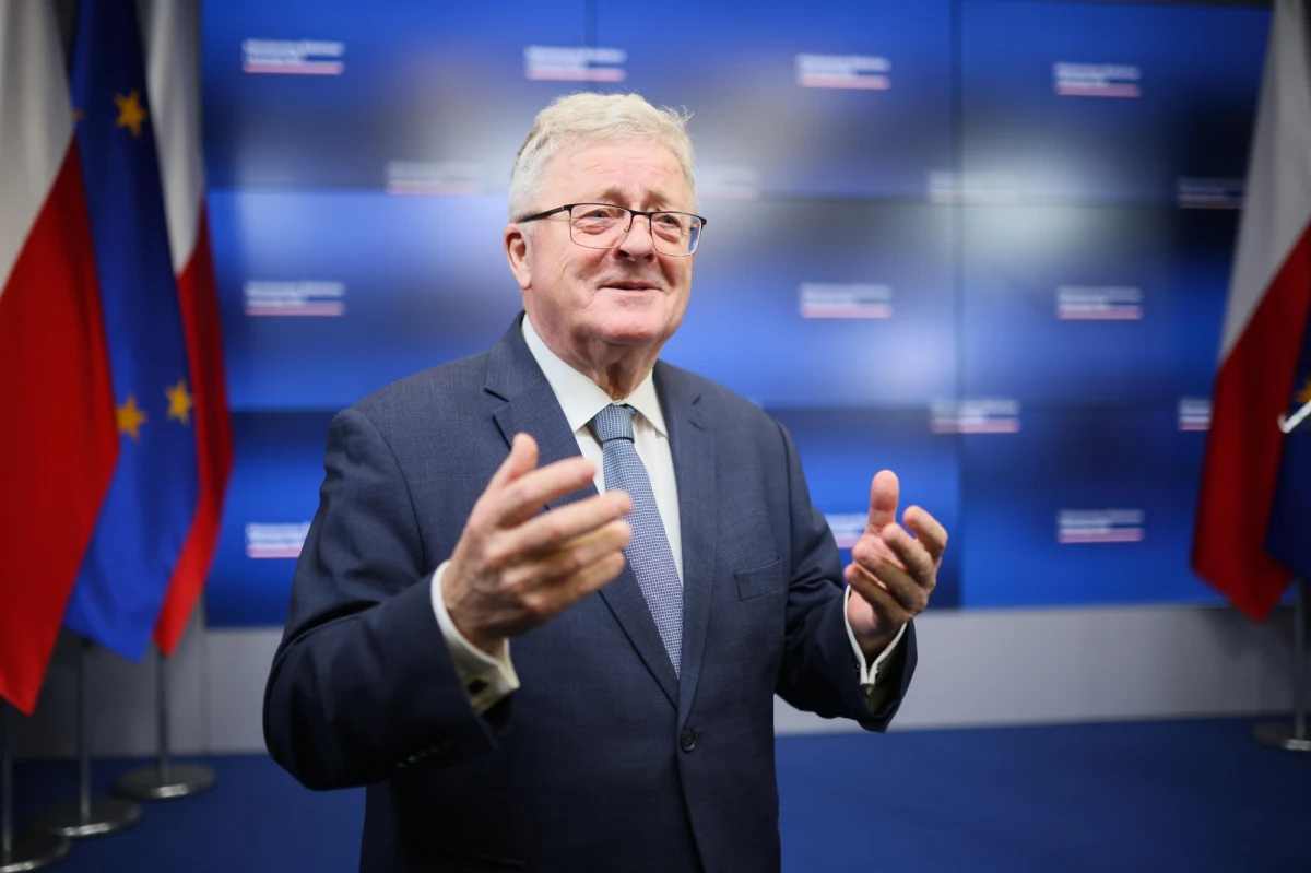 W poniedziałek powinna się odbyć rozmowa unijnego komisarza ds. handlu Valdisa Dombrovskisa z polskim ministrem rolnictwa Czesławem Siekierskim  – ustaliła brukselska korespondentka RMF FM Katarzyna Szymańska-Borginon. Komisja Europejska ma wkrótce zatwierdzić projekt rozporządzenia przedłużającego do czerwca 2025 r. bezcłowy handel z Ukrainą. Polska się temu sprzeciwia.